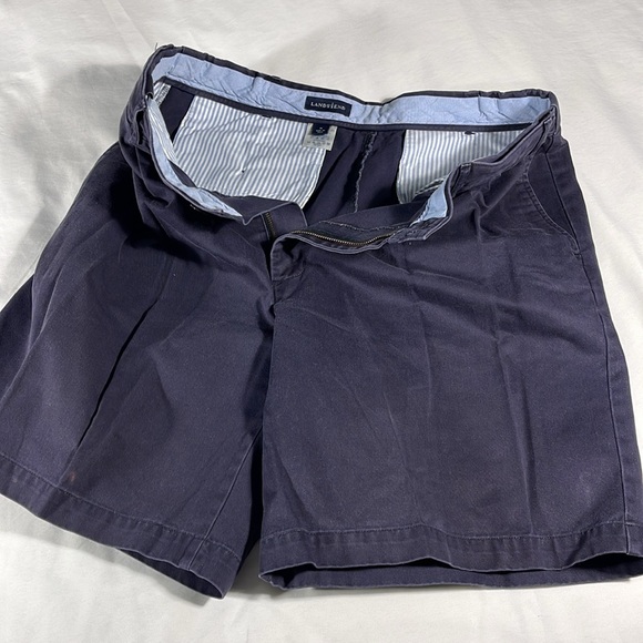 Lands' End mens navy blue rugged double pleated expandable 8.5" shorts - size 36 - Picture 9 of 12